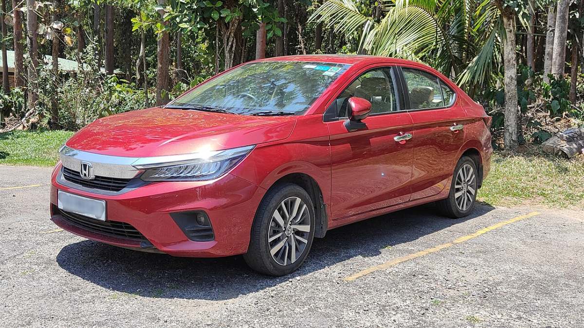 Honda City sedan, exterior photo 1