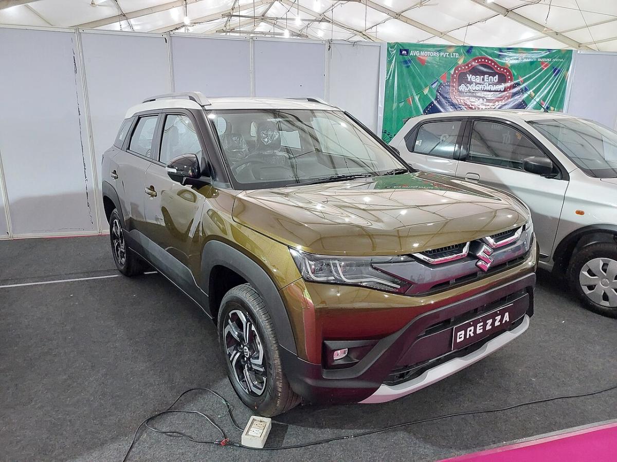 Maruti Suzuki Brezza compact SUV, exterior photo 1