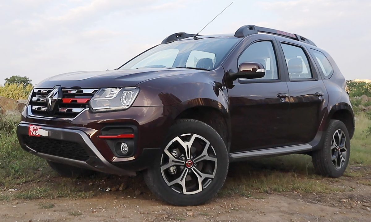 Renault Duster SUV, exterior photo 1